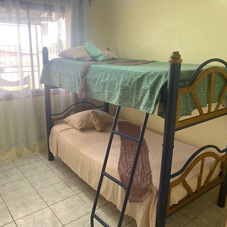 Hostel Casa Marina Puerto Limon Dış mekan fotoğraf